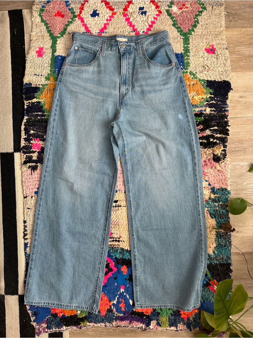 Levi’s Cinch Baggy Jeans